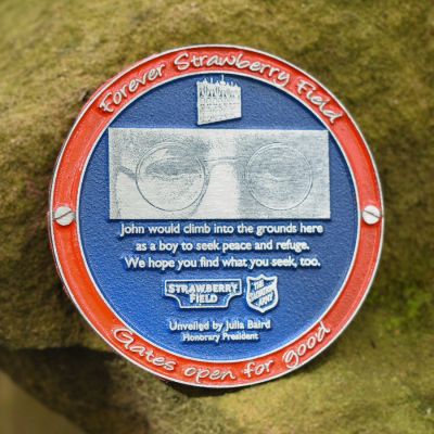 MINI JOHN LENNON PLAQUE & BOX 